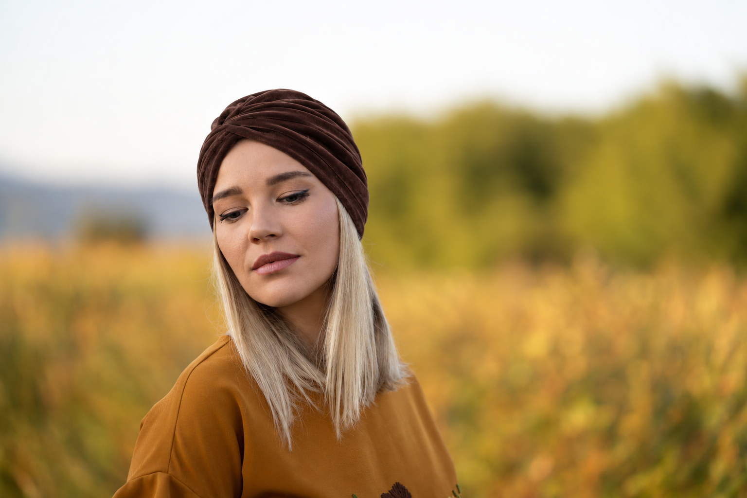Turban damă din catifea maro