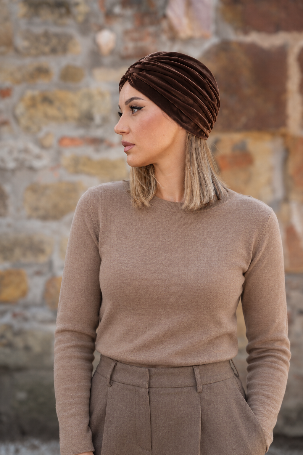 Turban damă din catifea maro