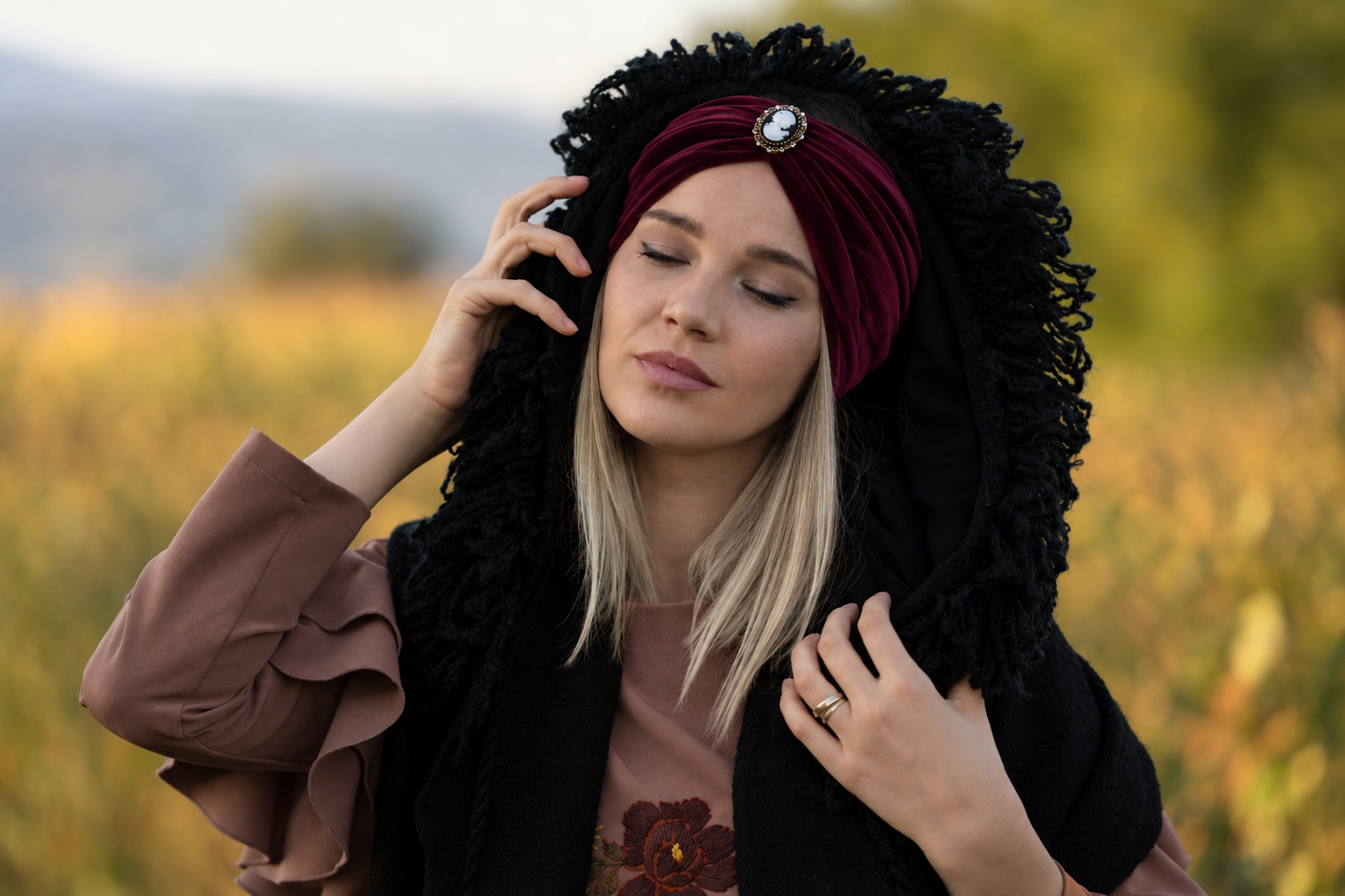 Turban dama din catifea visinie